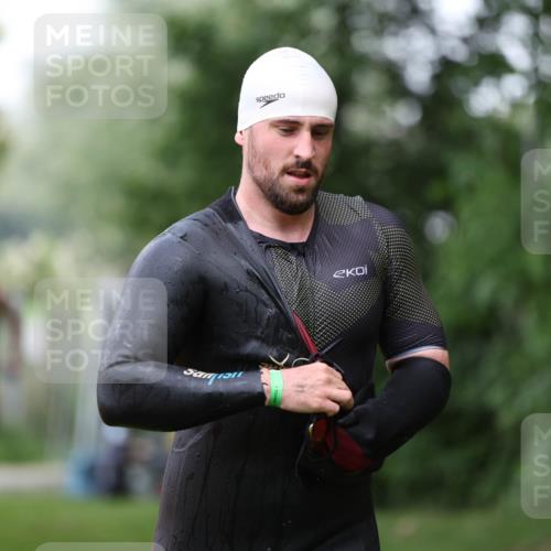 15.06.2025 - 7 Türme Triathlon Michael Strokosch http://msf.ph/oto/7964610 15.06.2025 12:17:34 Schwimmen 371, 424, 540, 591, 628, 661, 672 meine-sportfotos.de