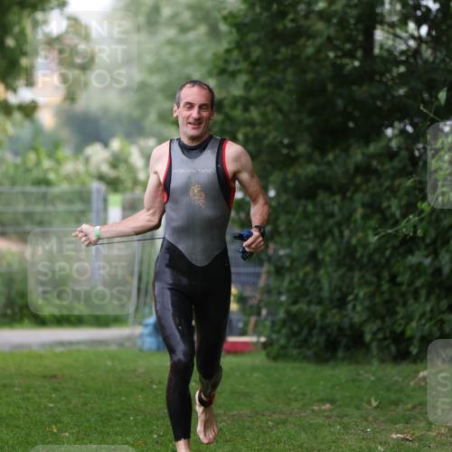 15.06.2025 - 7 Türme Triathlon Michael Strokosch http://msf.ph/oto/7964630 15.06.2025 12:17:38 Schwimmen 371, 424, 445, 540, 591, 628, 661, 672 meine-sportfotos.de