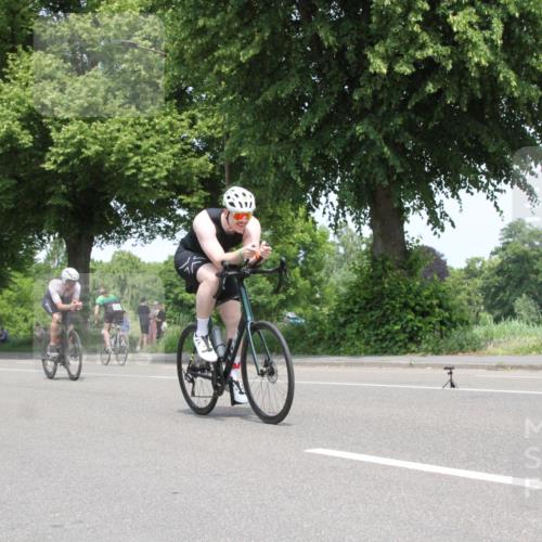 15.06.2025 - 7 Türme Triathlon Yannick Fuchs http://msf.ph/oto/7964655 15.06.2025 12:59:40 Radfahren  meine-sportfotos.de