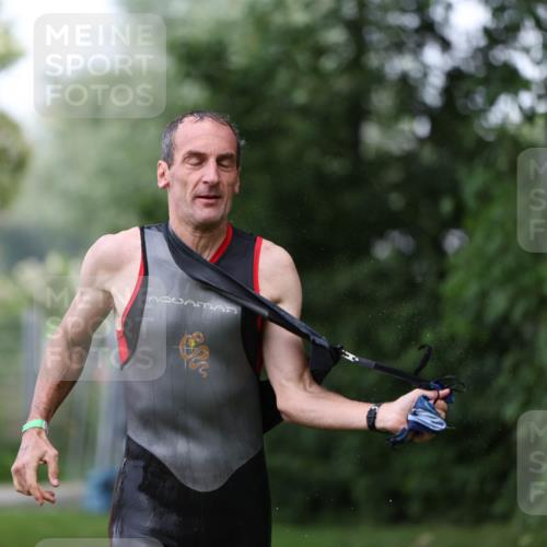 15.06.2025 - 7 Türme Triathlon Michael Strokosch http://msf.ph/oto/7964664 15.06.2025 12:17:40 Schwimmen 371, 424, 445, 523, 540, 628, 661, 672 meine-sportfotos.de
