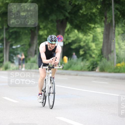 15.06.2025 - 7 Türme Triathlon Yannick Fuchs http://msf.ph/oto/7964679 15.06.2025 11:12:46 Radfahren 204, 214, 233, 240, 333 meine-sportfotos.de