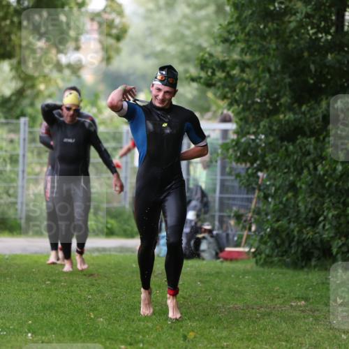 15.06.2025 - 7 Türme Triathlon Michael Strokosch http://msf.ph/oto/7964685 15.06.2025 12:17:44 Schwimmen 371, 424, 445, 523, 540, 628, 654, 661, 672, 678 meine-sportfotos.de