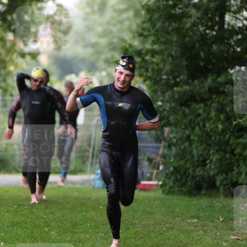 15.06.2025 - 7 Türme Triathlon Michael Strokosch http://msf.ph/oto/7964694 15.06.2025 12:17:45 Schwimmen 371, 445, 523, 540, 628, 654, 661, 672, 678 meine-sportfotos.de
