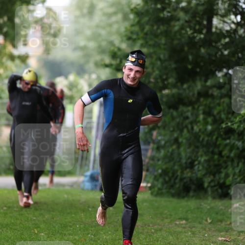 15.06.2025 - 7 Türme Triathlon Michael Strokosch http://msf.ph/oto/7964698 15.06.2025 12:17:45 Schwimmen 371, 445, 523, 540, 628, 654, 661, 672, 678 meine-sportfotos.de