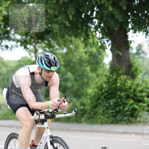 15.06.2025 - 7 Türme Triathlon Yannick Fuchs http://msf.ph/oto/7964708 15.06.2025 11:12:47 Radfahren 204, 214, 233, 240, 333 meine-sportfotos.de