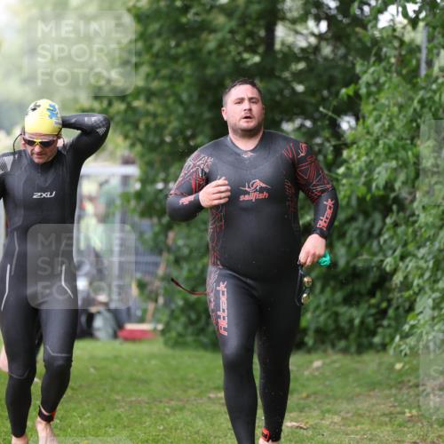 15.06.2025 - 7 Türme Triathlon Michael Strokosch http://msf.ph/oto/7964758 15.06.2025 12:17:48 Schwimmen 371, 445, 523, 540, 628, 654, 656, 661, 672, 678 meine-sportfotos.de