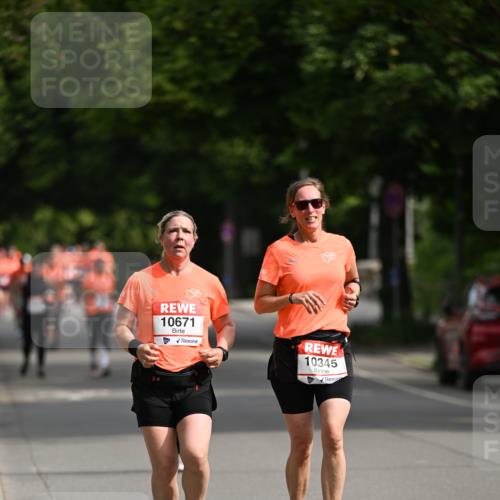 15.06.2025 - REWE Women's Run Dr. Thomas Lammeyer http://msf.ph/oto/7964759 15.06.2025 09:53:01 Laufen 10671, 10345 meine-sportfotos.de