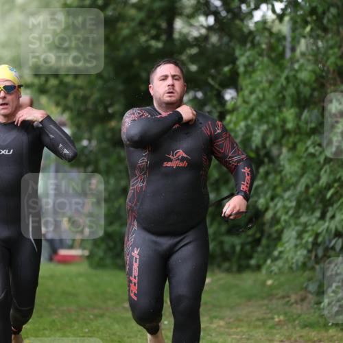 15.06.2025 - 7 Türme Triathlon Michael Strokosch http://msf.ph/oto/7964769 15.06.2025 12:17:49 Schwimmen 371, 445, 523, 540, 615, 628, 654, 656, 661, 672, 678 meine-sportfotos.de