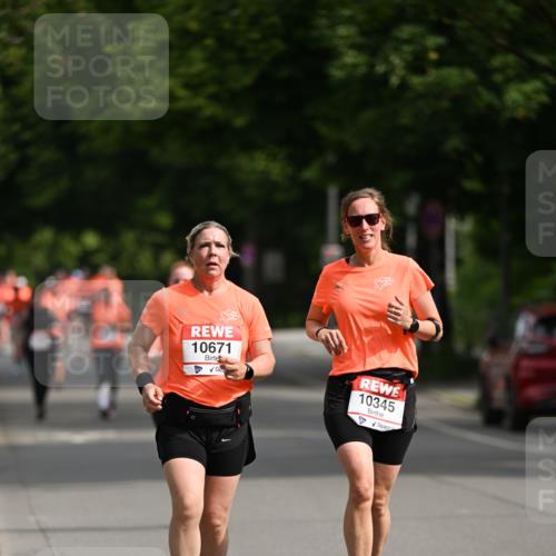 15.06.2025 - REWE Women's Run Dr. Thomas Lammeyer http://msf.ph/oto/7964780 15.06.2025 09:53:01 Laufen 10671, 10345, 16 meine-sportfotos.de