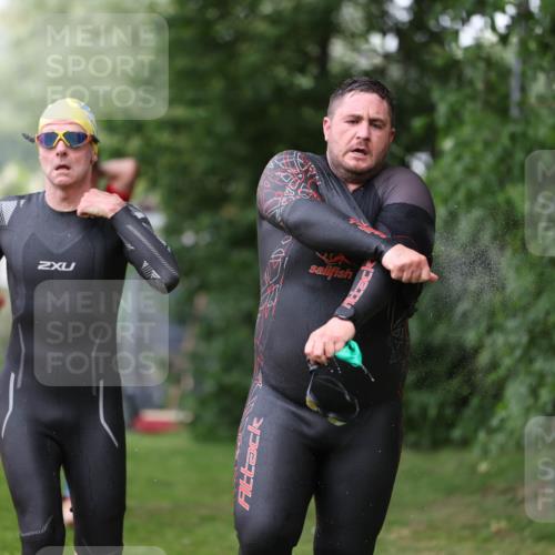 15.06.2025 - 7 Türme Triathlon Michael Strokosch http://msf.ph/oto/7964784 15.06.2025 12:17:49 Schwimmen 371, 445, 523, 540, 615, 628, 654, 656, 661, 672, 678 meine-sportfotos.de