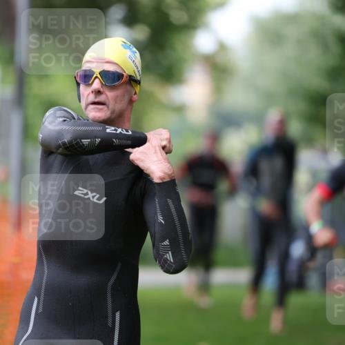 15.06.2025 - 7 Türme Triathlon Michael Strokosch http://msf.ph/oto/7964808 15.06.2025 12:17:51 Schwimmen 445, 523, 540, 615, 628, 654, 656, 661, 672, 678 meine-sportfotos.de