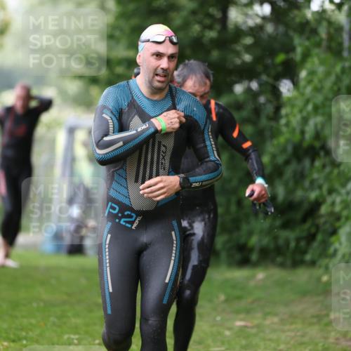 15.06.2025 - 7 Türme Triathlon Michael Strokosch http://msf.ph/oto/7964855 15.06.2025 12:17:55 Schwimmen 445, 523, 540, 608, 615, 628, 638, 654, 656, 672, 678 meine-sportfotos.de