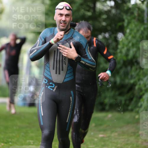 15.06.2025 - 7 Türme Triathlon Michael Strokosch http://msf.ph/oto/7964862 15.06.2025 12:17:55 Schwimmen 445, 523, 540, 608, 615, 628, 638, 654, 656, 672, 678 meine-sportfotos.de