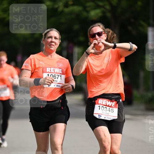 15.06.2025 - REWE Women's Run Dr. Thomas Lammeyer http://msf.ph/oto/7964870 15.06.2025 09:53:04 Laufen 10671, 10345 meine-sportfotos.de