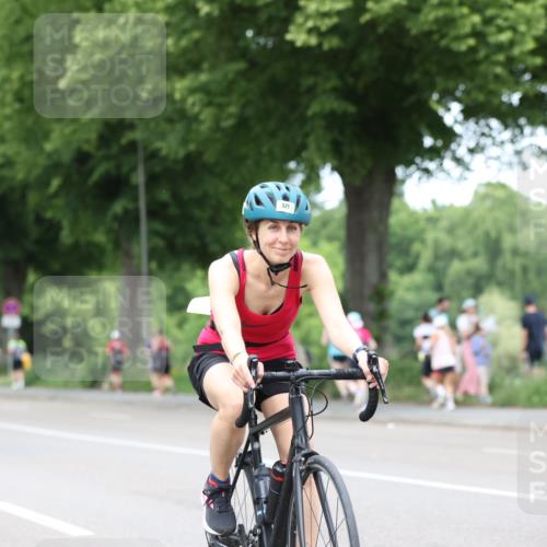 15.06.2025 - 7 Türme Triathlon Yannick Fuchs http://msf.ph/oto/7964891 15.06.2025 13:56:05 Radfahren 871, 932 meine-sportfotos.de