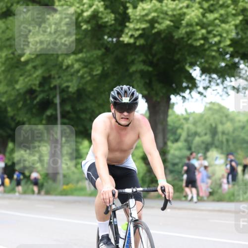 15.06.2025 - 7 Türme Triathlon Yannick Fuchs http://msf.ph/oto/7964916 15.06.2025 13:56:22 Radfahren 393 meine-sportfotos.de