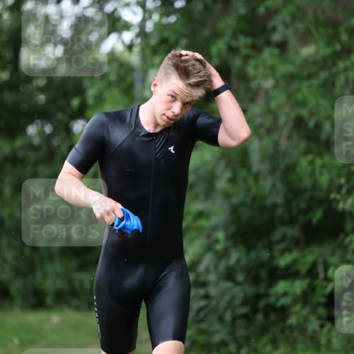 15.06.2025 - 7 Türme Triathlon Michael Strokosch http://msf.ph/oto/7964973 15.06.2025 12:18:04 Schwimmen 380, 445, 523, 608, 615, 628, 637, 638, 654, 656, 678 meine-sportfotos.de