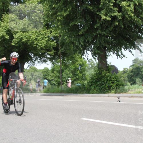 15.06.2025 - 7 Türme Triathlon Yannick Fuchs http://msf.ph/oto/7965015 15.06.2025 13:04:10 Radfahren  meine-sportfotos.de