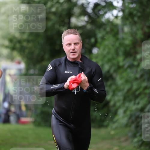 15.06.2025 - 7 Türme Triathlon Michael Strokosch http://msf.ph/oto/7965028 15.06.2025 12:18:10 Schwimmen 380, 608, 615, 637, 638, 654, 656, 678 meine-sportfotos.de