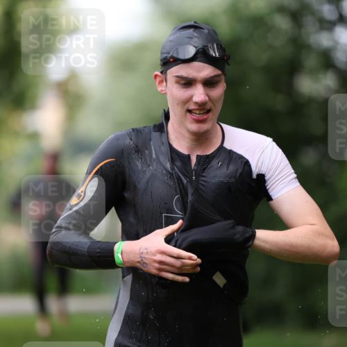15.06.2025 - 7 Türme Triathlon Michael Strokosch http://msf.ph/oto/7965053 15.06.2025 12:18:12 Schwimmen 380, 608, 615, 637, 638, 654, 656, 678 meine-sportfotos.de