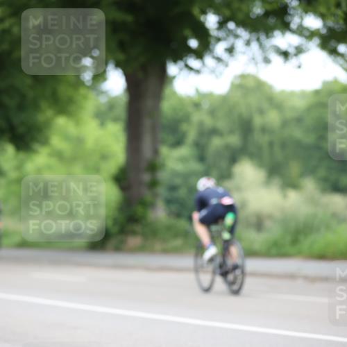 15.06.2025 - 7 Türme Triathlon Yannick Fuchs http://msf.ph/oto/7965077 15.06.2025 11:13:24 Radfahren  meine-sportfotos.de