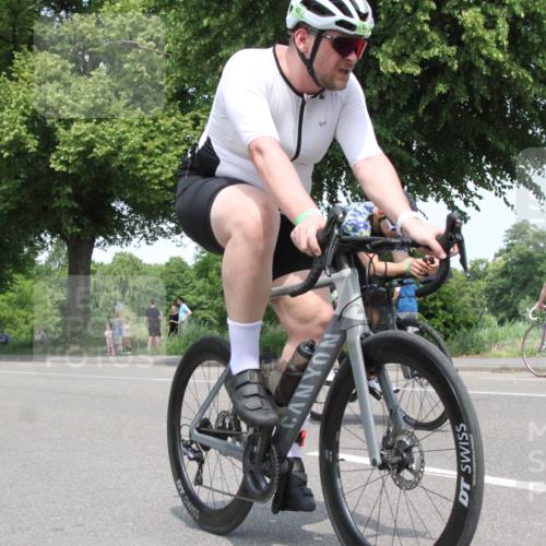 15.06.2025 - 7 Türme Triathlon Yannick Fuchs http://msf.ph/oto/7965100 15.06.2025 13:05:07 Radfahren  meine-sportfotos.de