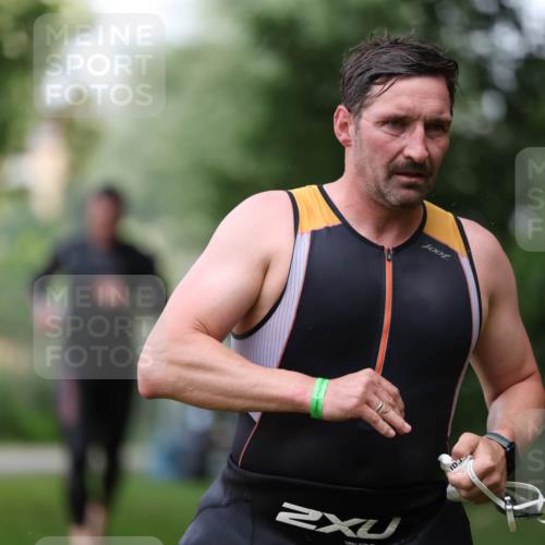 15.06.2025 - 7 Türme Triathlon Michael Strokosch http://msf.ph/oto/7965105 15.06.2025 12:18:14 Schwimmen 380, 608, 615, 637, 638, 654, 656, 678 meine-sportfotos.de