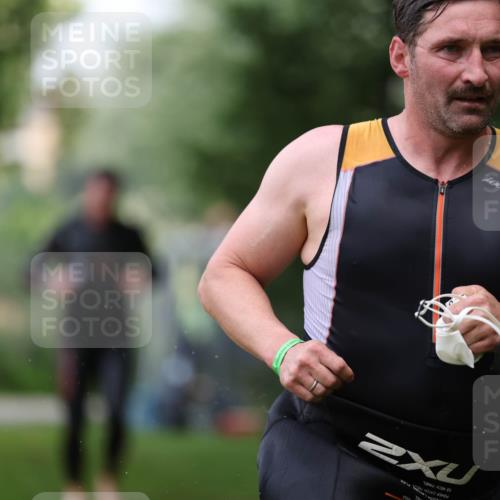 15.06.2025 - 7 Türme Triathlon Michael Strokosch http://msf.ph/oto/7965113 15.06.2025 12:18:15 Schwimmen 380, 608, 615, 637, 638, 656 meine-sportfotos.de