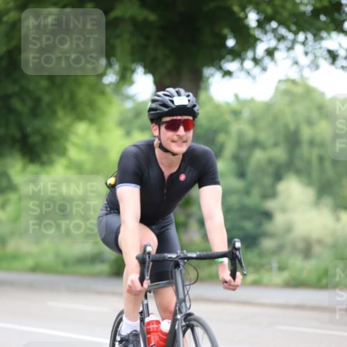 15.06.2025 - 7 Türme Triathlon Yannick Fuchs http://msf.ph/oto/7965141 15.06.2025 11:13:54 Radfahren 317 meine-sportfotos.de