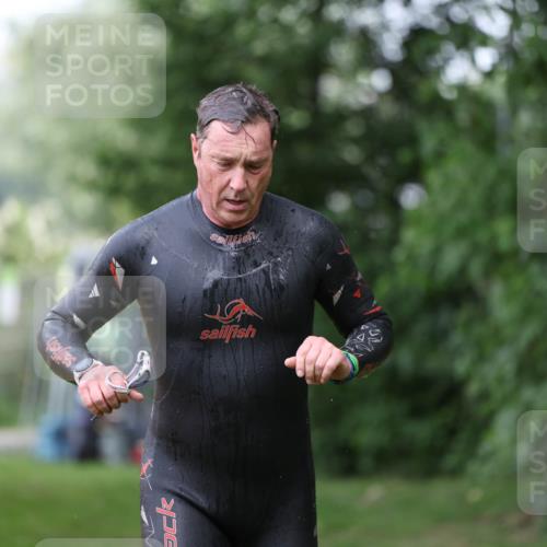 15.06.2025 - 7 Türme Triathlon Michael Strokosch http://msf.ph/oto/7965152 15.06.2025 12:18:18 Schwimmen 380, 384, 562, 608, 615, 637, 638 meine-sportfotos.de