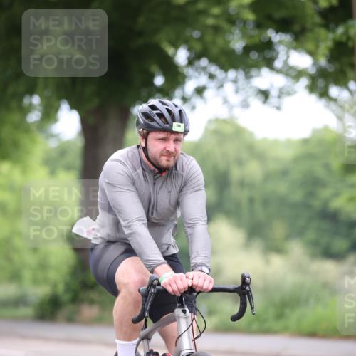 15.06.2025 - 7 Türme Triathlon Yannick Fuchs http://msf.ph/oto/7965162 15.06.2025 11:13:55 Radfahren 317 meine-sportfotos.de