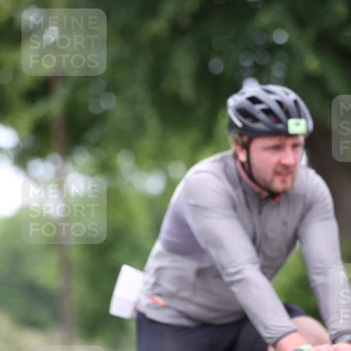 15.06.2025 - 7 Türme Triathlon Yannick Fuchs http://msf.ph/oto/7965176 15.06.2025 11:13:55 Radfahren 317 meine-sportfotos.de