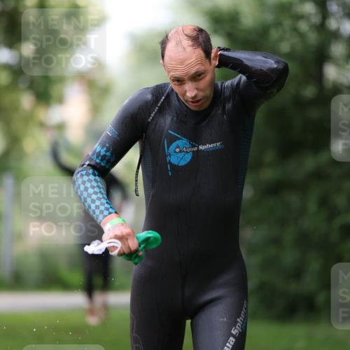 15.06.2025 - 7 Türme Triathlon Michael Strokosch http://msf.ph/oto/7965215 15.06.2025 12:18:23 Schwimmen 380, 384, 562, 637, 638 meine-sportfotos.de
