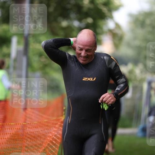 15.06.2025 - 7 Türme Triathlon Michael Strokosch http://msf.ph/oto/7965266 15.06.2025 12:18:30 Schwimmen 380, 384, 470, 510, 562, 637 meine-sportfotos.de