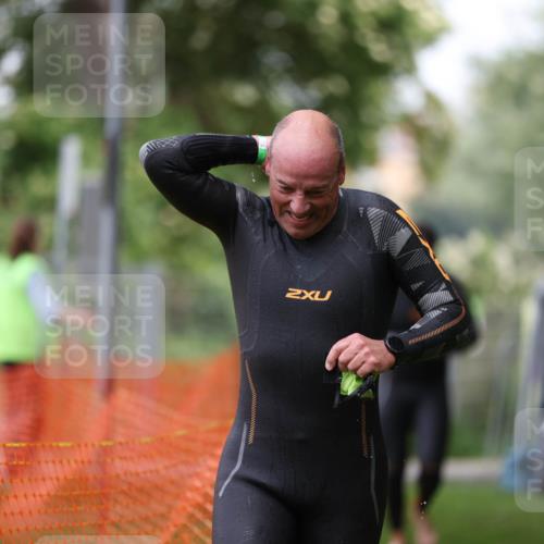 15.06.2025 - 7 Türme Triathlon Michael Strokosch http://msf.ph/oto/7965269 15.06.2025 12:18:31 Schwimmen 380, 384, 470, 510, 562 meine-sportfotos.de