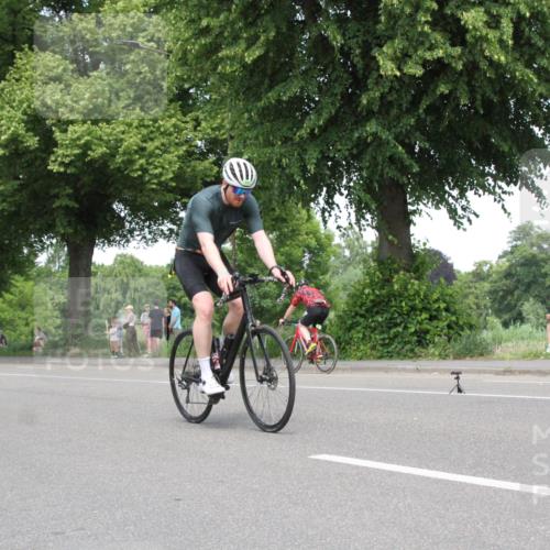 15.06.2025 - 7 Türme Triathlon Yannick Fuchs http://msf.ph/oto/7965309 15.06.2025 13:07:39 Radfahren  meine-sportfotos.de