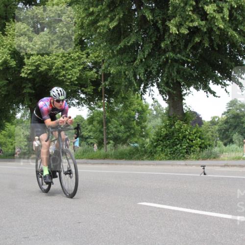 15.06.2025 - 7 Türme Triathlon Yannick Fuchs http://msf.ph/oto/7965327 15.06.2025 13:07:50 Radfahren  meine-sportfotos.de