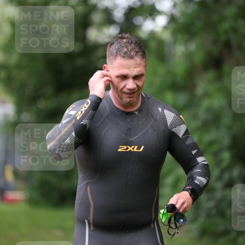 15.06.2025 - 7 Türme Triathlon Michael Strokosch http://msf.ph/oto/7965331 15.06.2025 12:18:35 Schwimmen 384, 470, 510, 562 meine-sportfotos.de