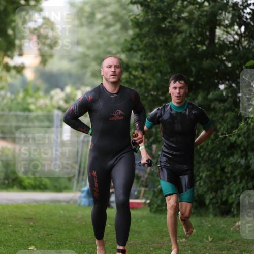 15.06.2025 - 7 Türme Triathlon Michael Strokosch http://msf.ph/oto/7965355 15.06.2025 12:18:44 Schwimmen 384, 470, 510, 562 meine-sportfotos.de