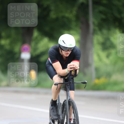 15.06.2025 - 7 Türme Triathlon Yannick Fuchs http://msf.ph/oto/7965373 15.06.2025 11:14:18 Radfahren 208, 233 meine-sportfotos.de