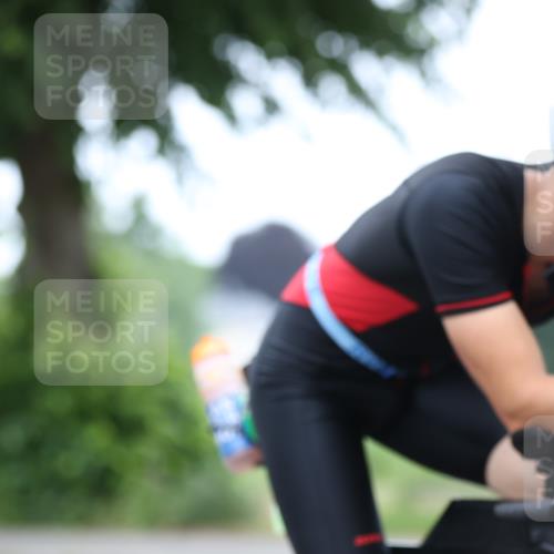 15.06.2025 - 7 Türme Triathlon Yannick Fuchs http://msf.ph/oto/7965403 15.06.2025 11:14:19 Radfahren 208, 233 meine-sportfotos.de