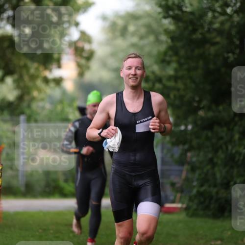 15.06.2025 - 7 Türme Triathlon Michael Strokosch http://msf.ph/oto/7965429 15.06.2025 12:19:08 Schwimmen 367, 559, 570, 649 meine-sportfotos.de