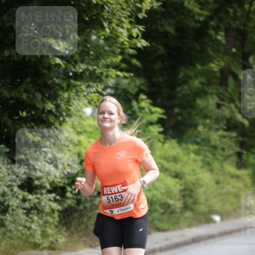 15.06.2025 - REWE Women's Run Jannik Wohlers http://msf.ph/oto/7965432 15.06.2025 10:00:02 Laufen 5163 meine-sportfotos.de