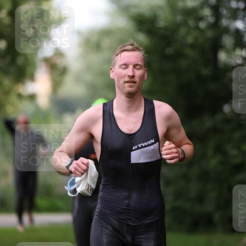 15.06.2025 - 7 Türme Triathlon Michael Strokosch http://msf.ph/oto/7965467 15.06.2025 12:19:09 Schwimmen 367, 559, 570, 649 meine-sportfotos.de