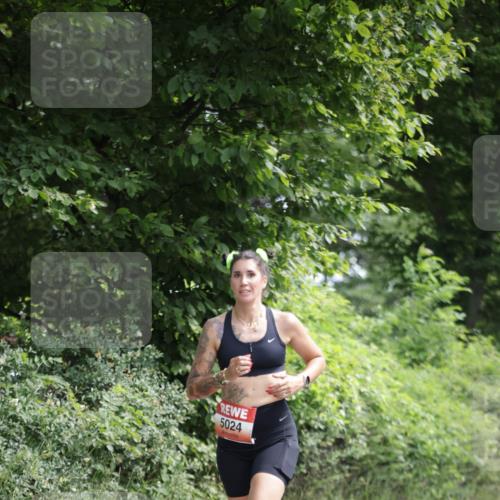15.06.2025 - REWE Women's Run Jannik Wohlers http://msf.ph/oto/7965493 15.06.2025 10:00:14 Laufen 5024 meine-sportfotos.de