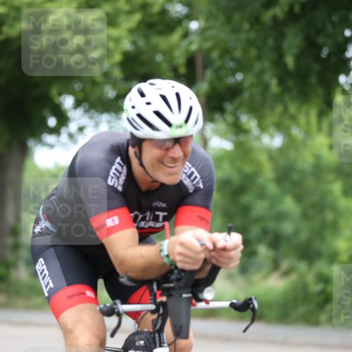 15.06.2025 - 7 Türme Triathlon Yannick Fuchs http://msf.ph/oto/7965544 15.06.2025 11:14:40 Radfahren 260, 289, 301, 309 meine-sportfotos.de