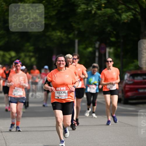 15.06.2025 - REWE Women's Run Dr. Thomas Lammeyer http://msf.ph/oto/7965552 15.06.2025 09:53:32 Laufen 10303, 10336 meine-sportfotos.de