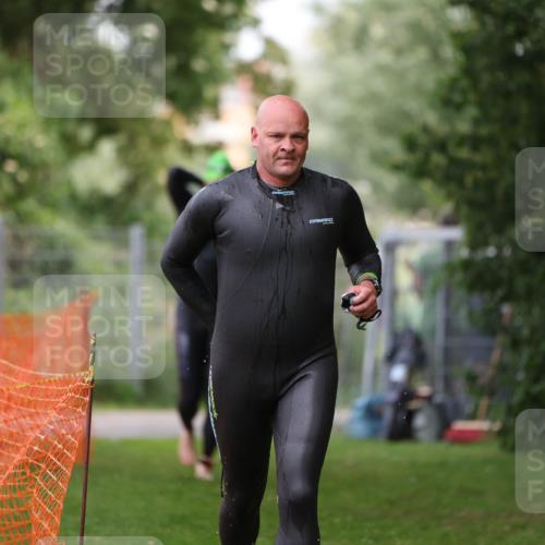 15.06.2025 - 7 Türme Triathlon Michael Strokosch http://msf.ph/oto/7965559 15.06.2025 12:19:14 Schwimmen 367, 559, 570, 649 meine-sportfotos.de