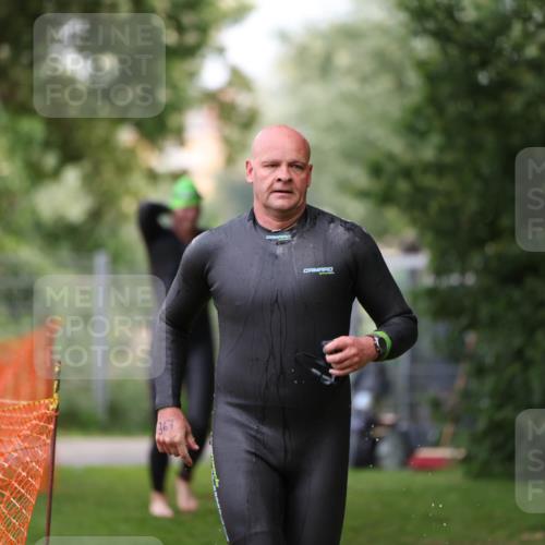 15.06.2025 - 7 Türme Triathlon Michael Strokosch http://msf.ph/oto/7965566 15.06.2025 12:19:14 Schwimmen 367, 559, 570, 649 meine-sportfotos.de