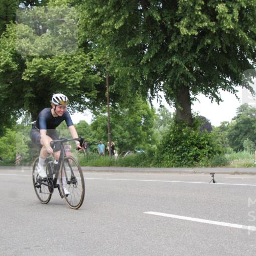 15.06.2025 - 7 Türme Triathlon Yannick Fuchs http://msf.ph/oto/7965567 15.06.2025 13:10:22 Radfahren  meine-sportfotos.de